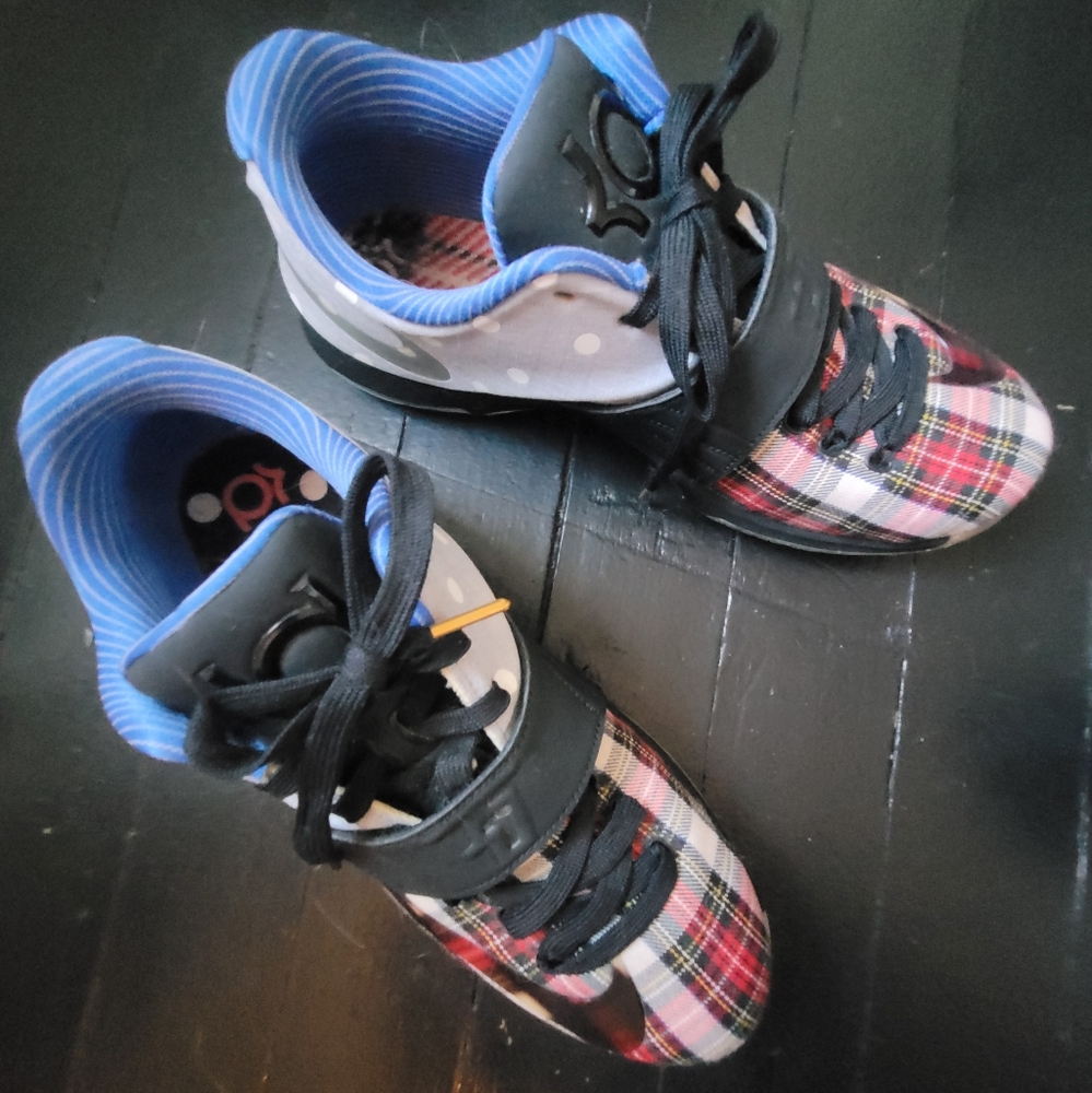 Kevin Durrant Nike Plaid and Polka Dot. Size 11.5. Worn once.